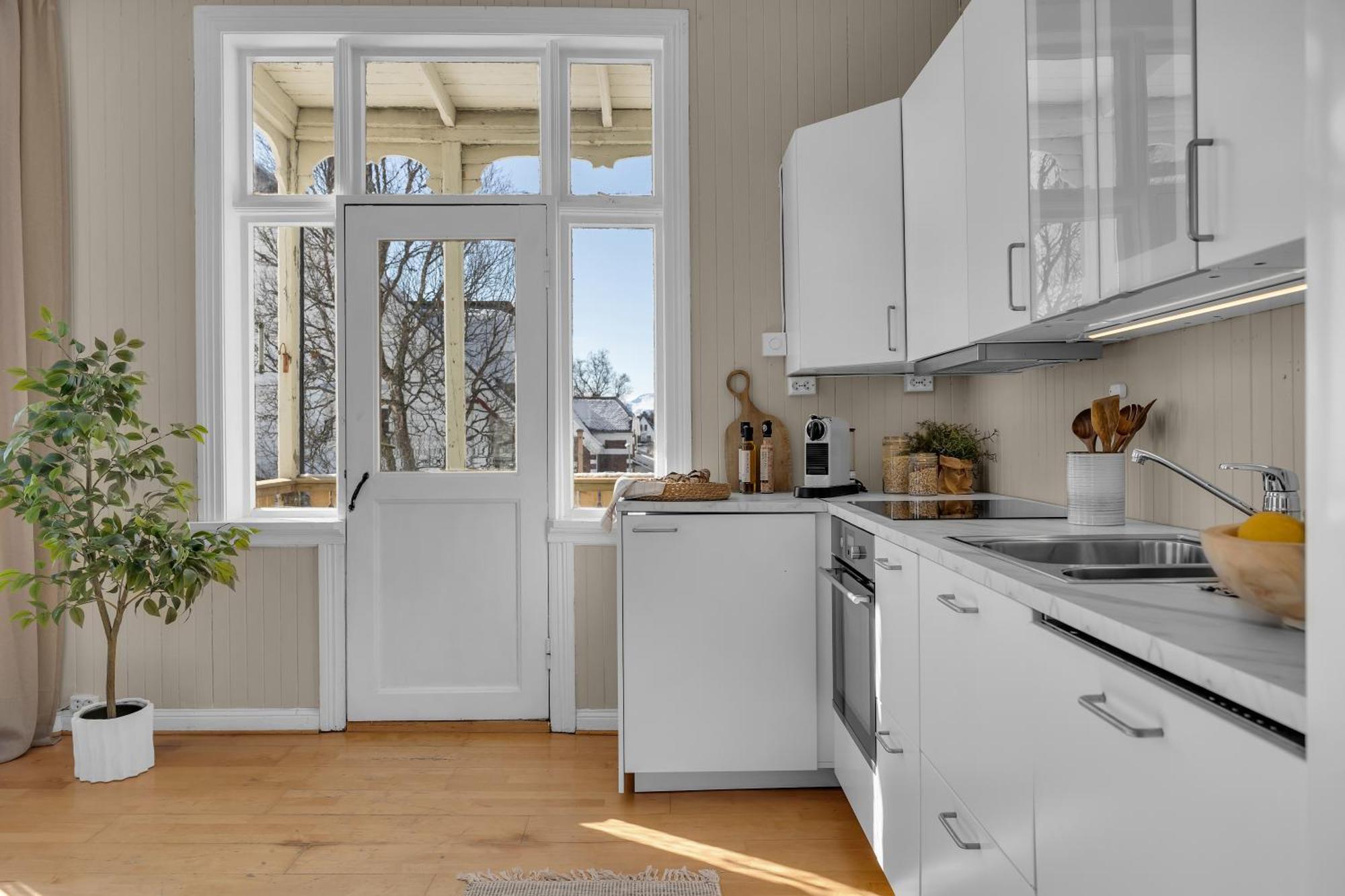 Amazing Tromso City Apartment With Free Parking And Lovely City Views! Екстер'єр фото